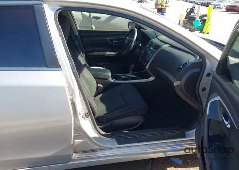 2015 Nissan Altima 2.5 S из США, поврежденный, VIN 1N4AL3AP6FN872399